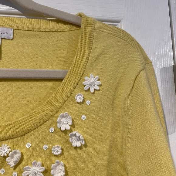 Charter Club Size L Yellow White Daisy Embellished Button Front Cardigan - Picture 5 of 12